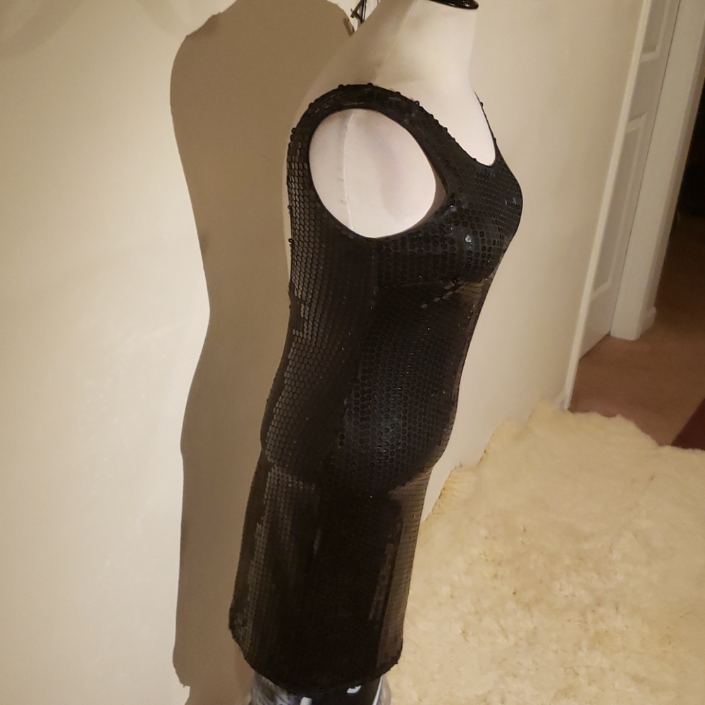 GLENROB DRESS - Picture 6 of 16